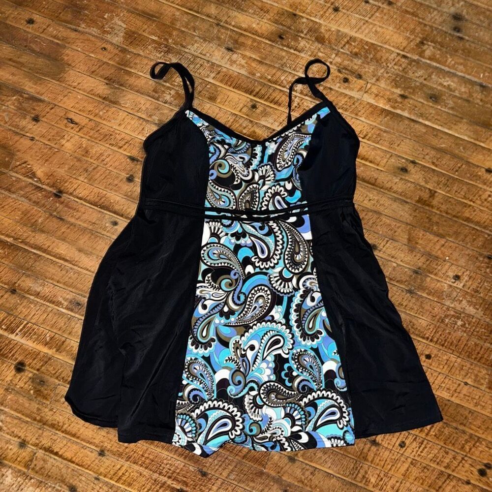 A Shore Fit modest sz 18 flowy artsy paisley Swimsuit